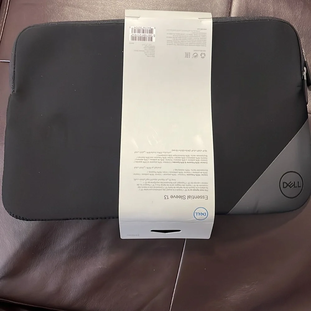 Dell Essential laptop sleeve
